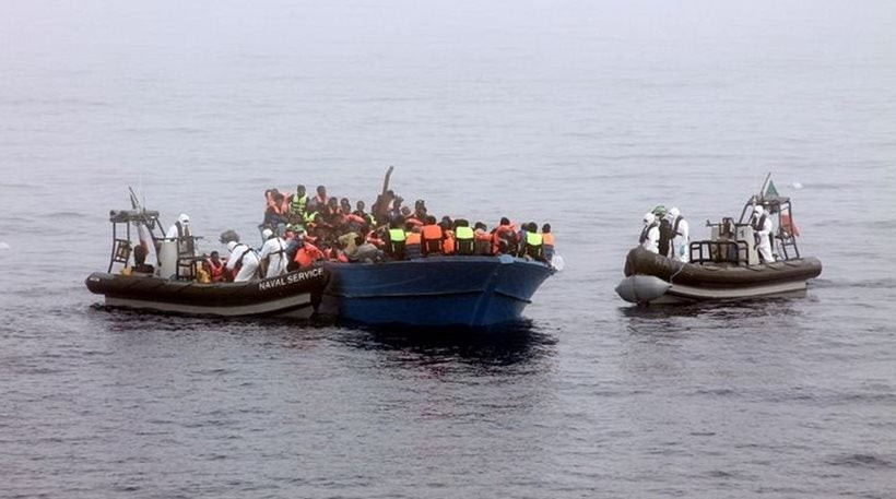 Τουλάχιστον 20 μετανάστες πνίγηκαν προσπαθώντας να φτάσουν στην Ιταλία